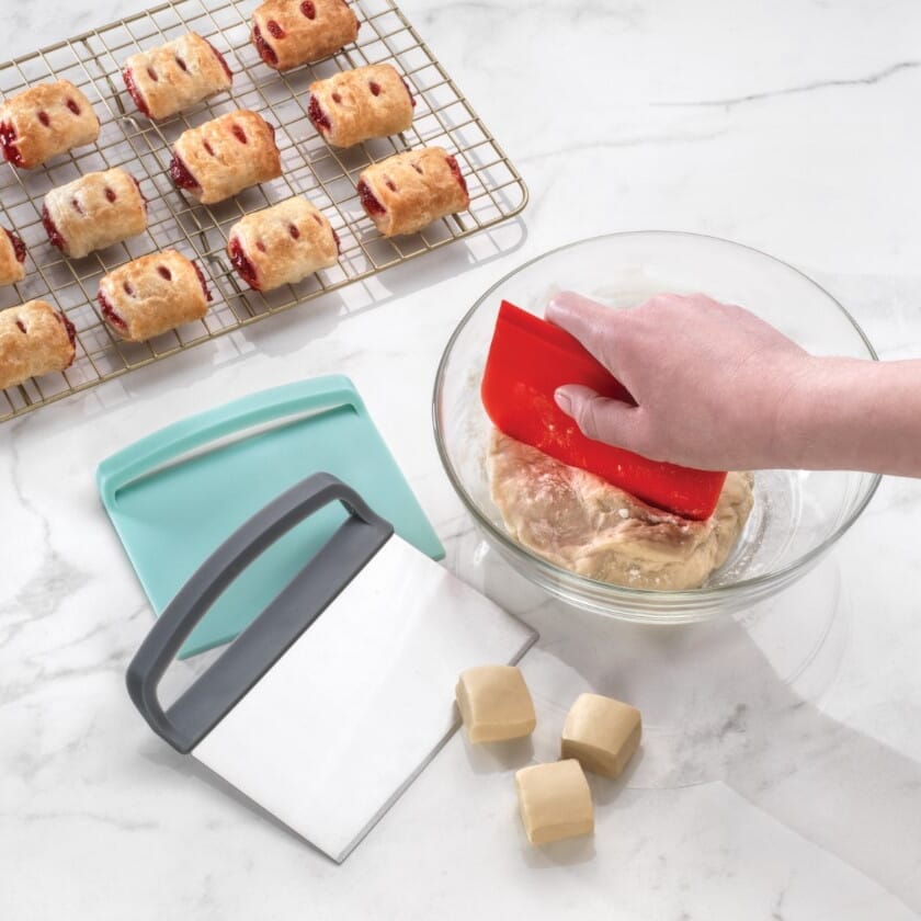 Kitchen Storage 3 In 1 Pastry Scraper Set   320 